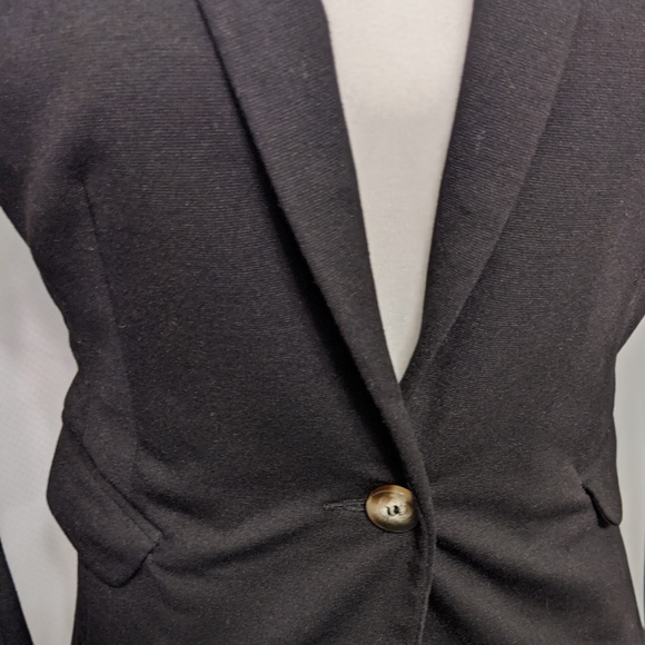 H & M Black Blazer - Picture 3 of 6